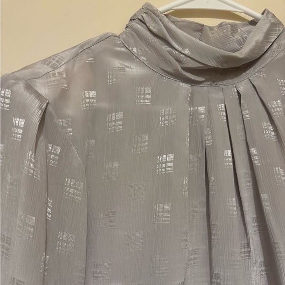 Vintage Ship’n Shore Silver Metallic Blouse - Picture 2 of 7